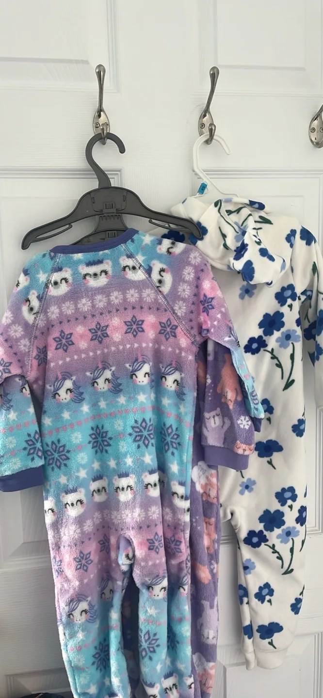 Carter's n PJ's brand baby girl's fleece pajamas, size 24 months image indicator(3)