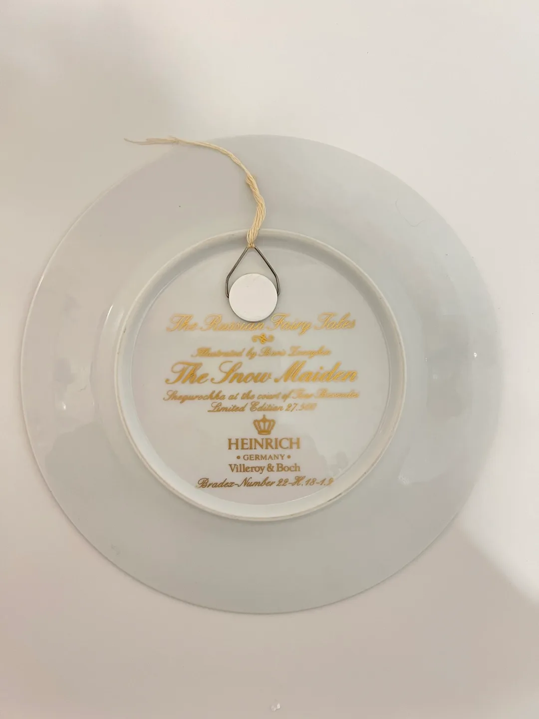 Exquisite Heinrich Villeroy & Boch The Snow Maiden Collectible image indicator(7)