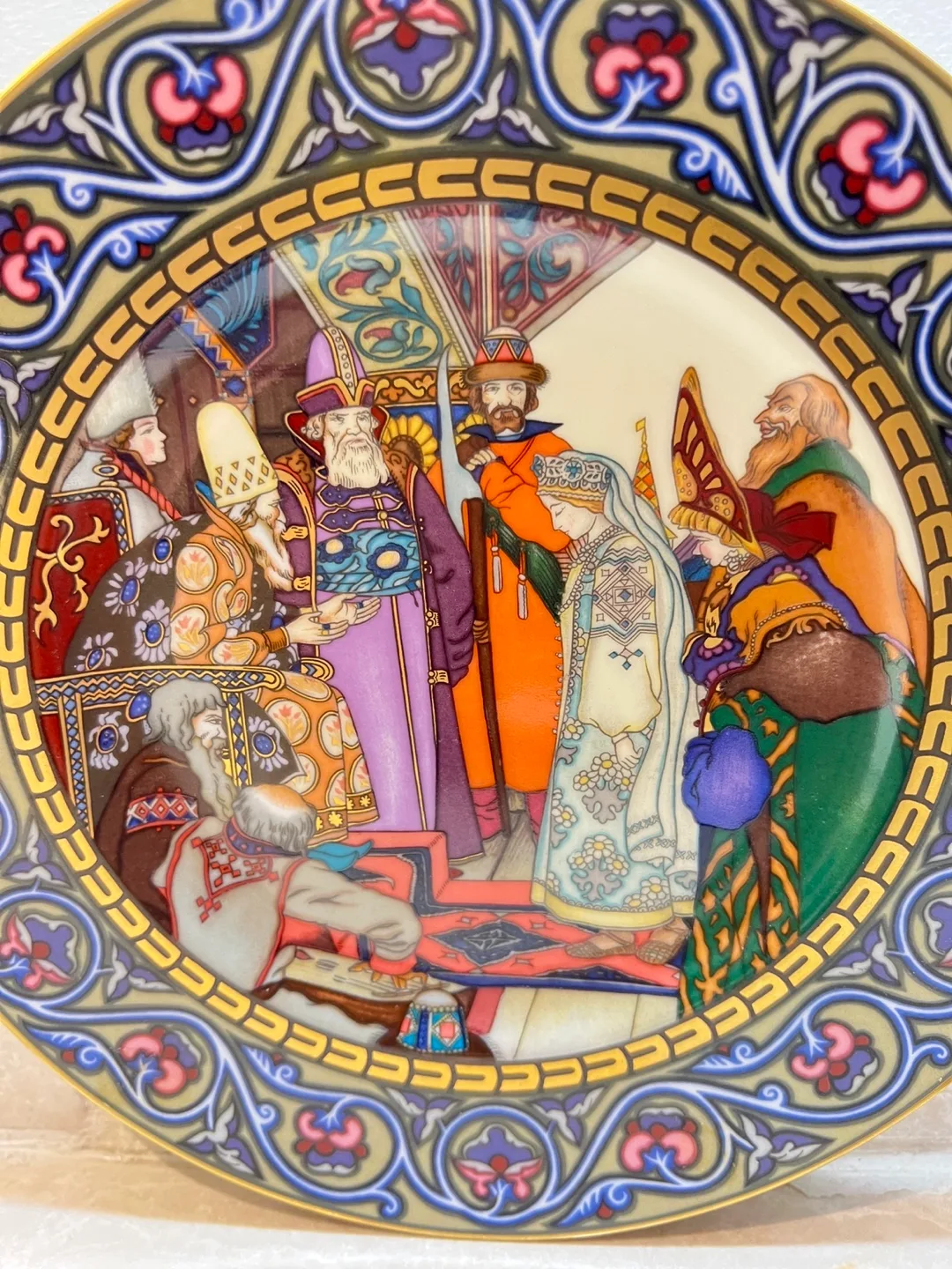 Exquisite Heinrich Villeroy & Boch The Snow Maiden Collectible image indicator(6)