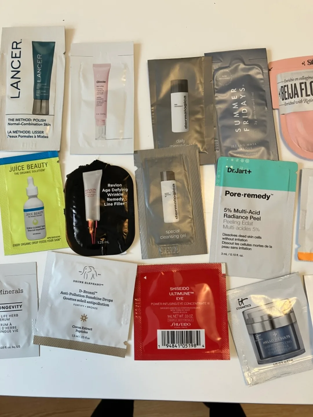 Set of 22 Luxury and Drugstore Skincare Samples image indicator(2)