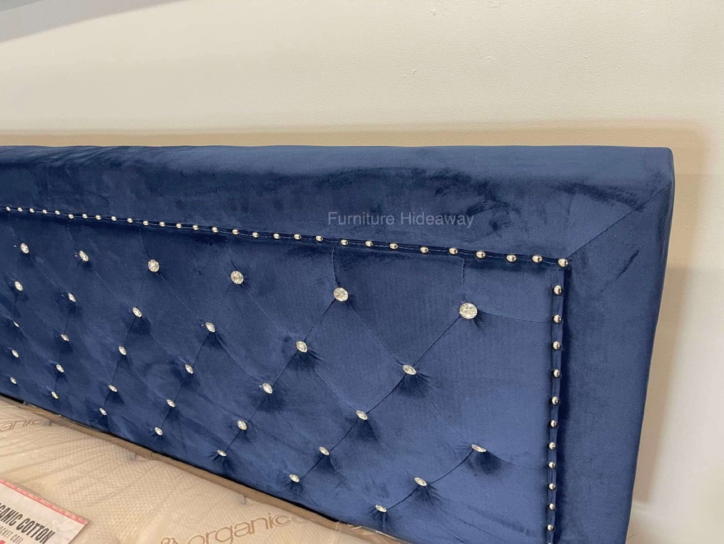 Queen Size Velvet Bed Frame with Crystal Button Tufting - photo 3