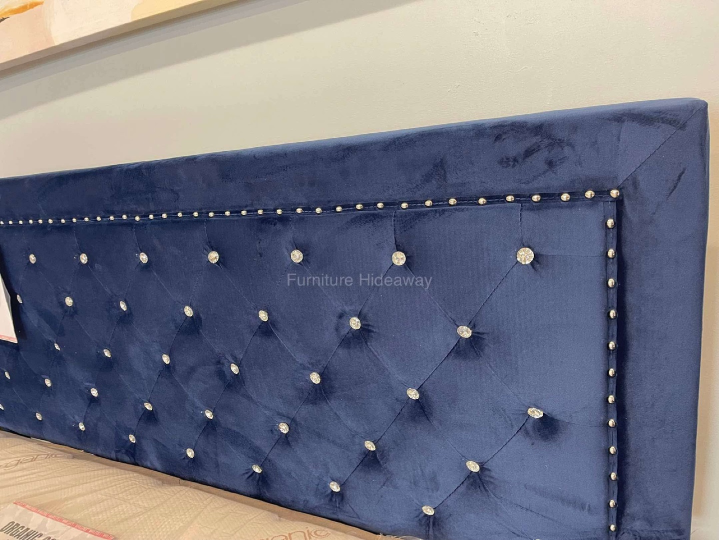 Queen Size Velvet Bed Frame with Crystal Button Tufting - photo 4