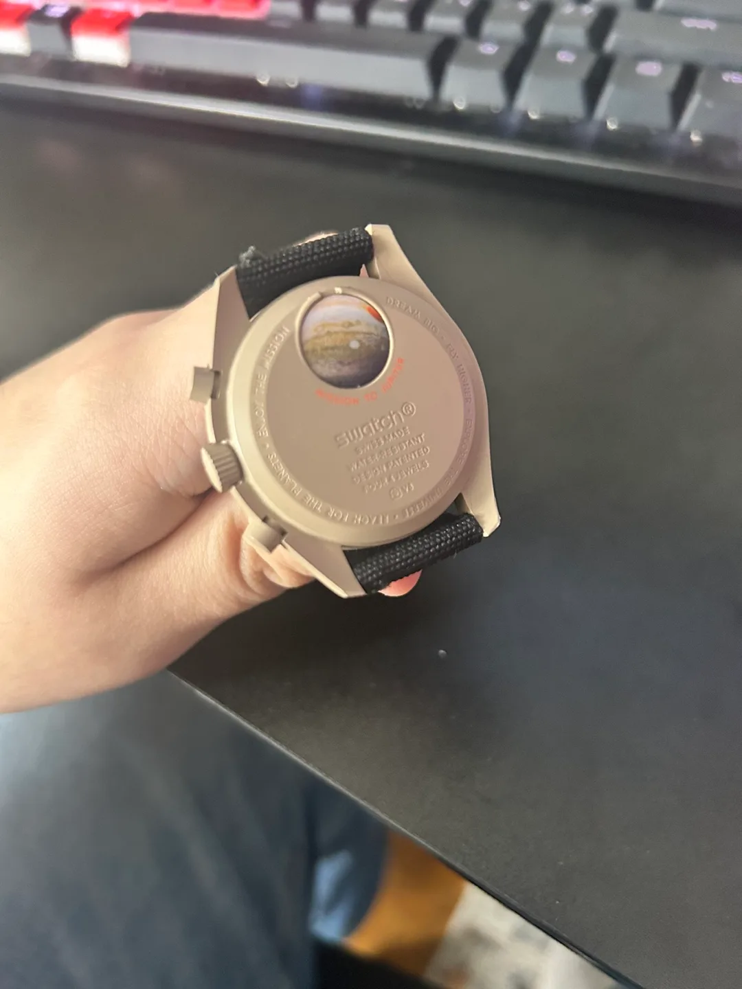 Omega x Swatch Speedmaster MoonSwatch Mission to Jupiter image indicator(2)