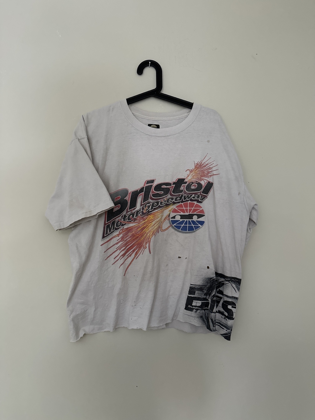 Cropped Vintage Bristol Motor Speedway T-Shirt