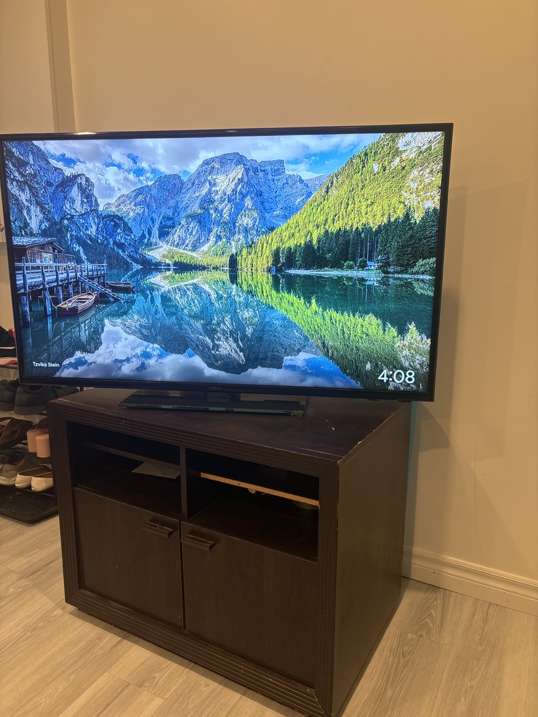 50 inch Toshiba HD TV - photo 2