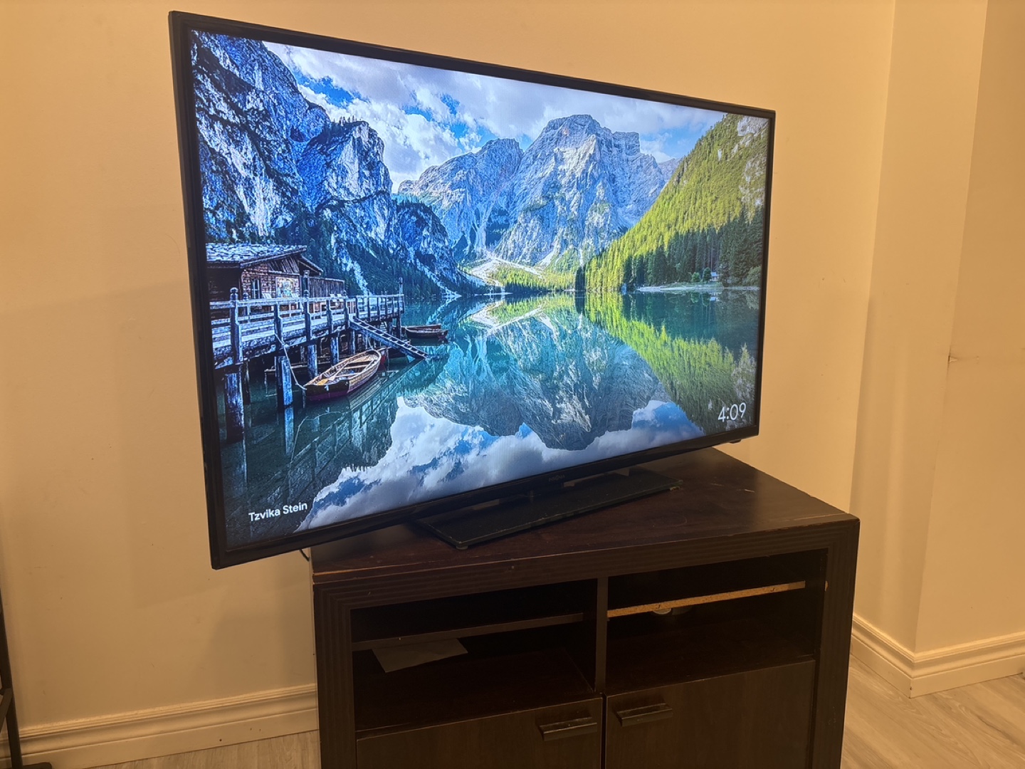 50 inch Toshiba HD TV - photo 3