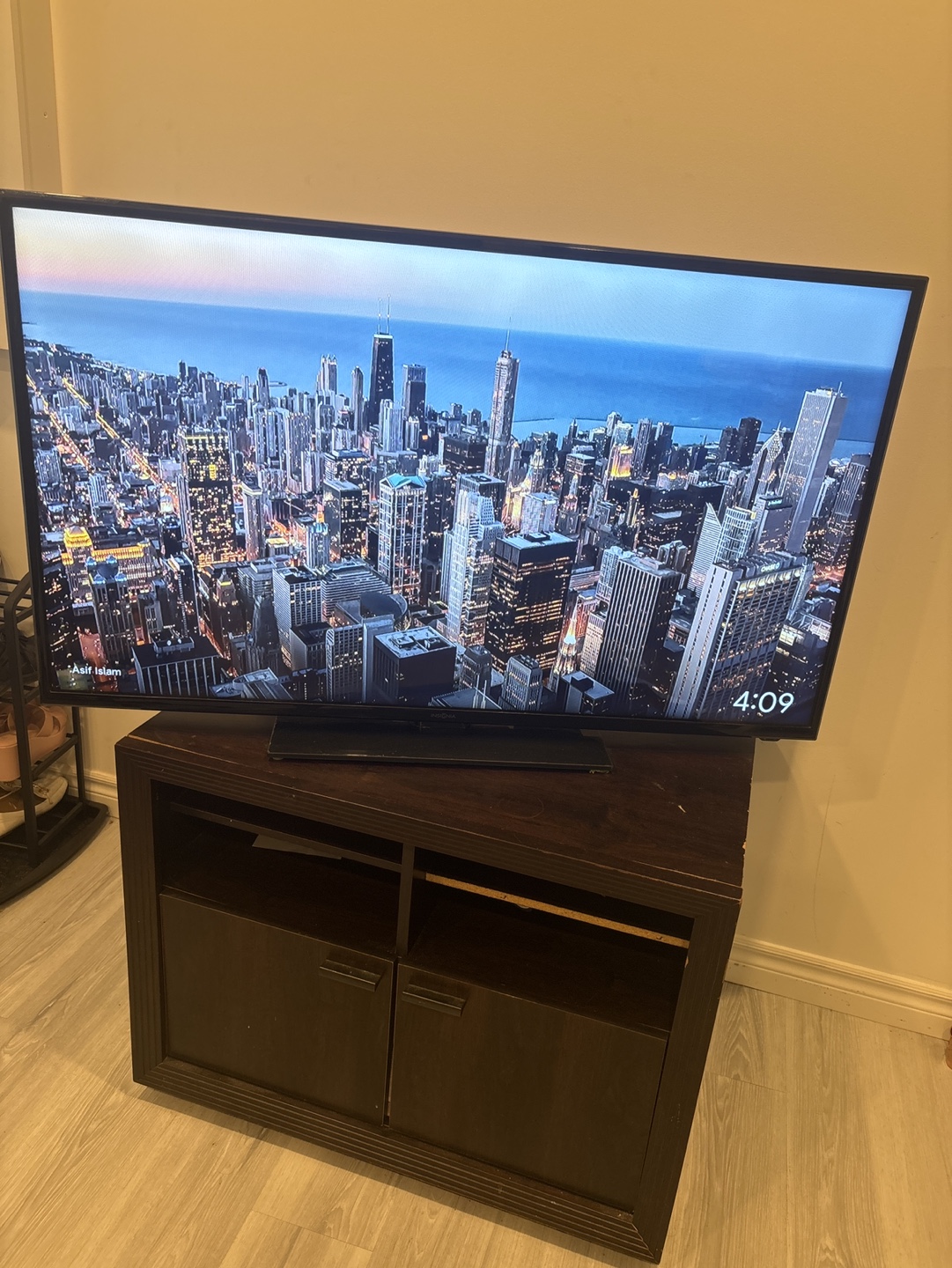50 inch Toshiba HD TV - photo 4