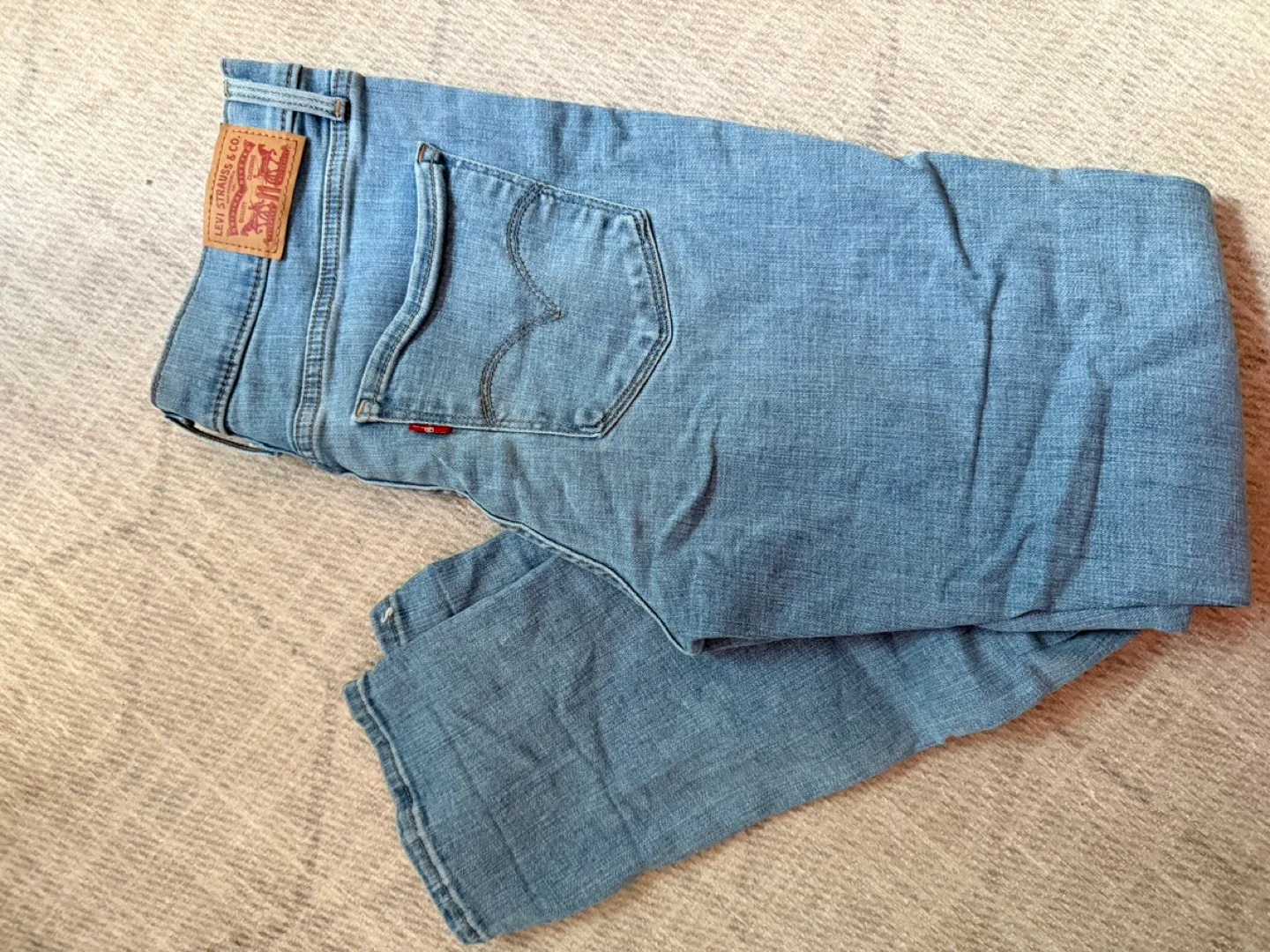 Levi's 312 Shaping Slim Jeans - Size 29 thumbnail