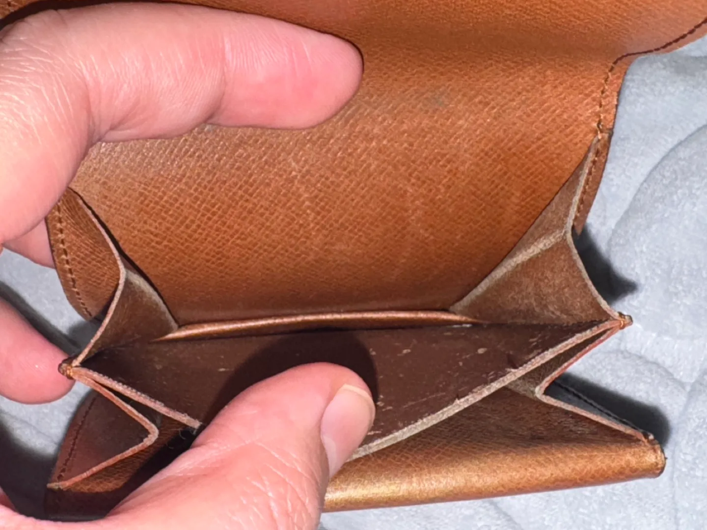 Louis Vuitton Monogram Canvas Coin Purse image indicator(5)