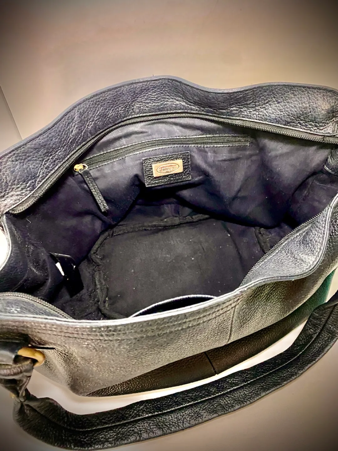 Talbots Black Leather Shoulder Bag image indicator(5)