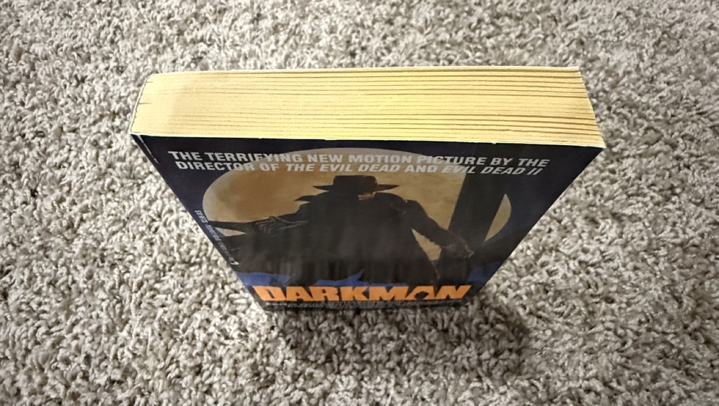 Darkman Novel & DVD - photo 4