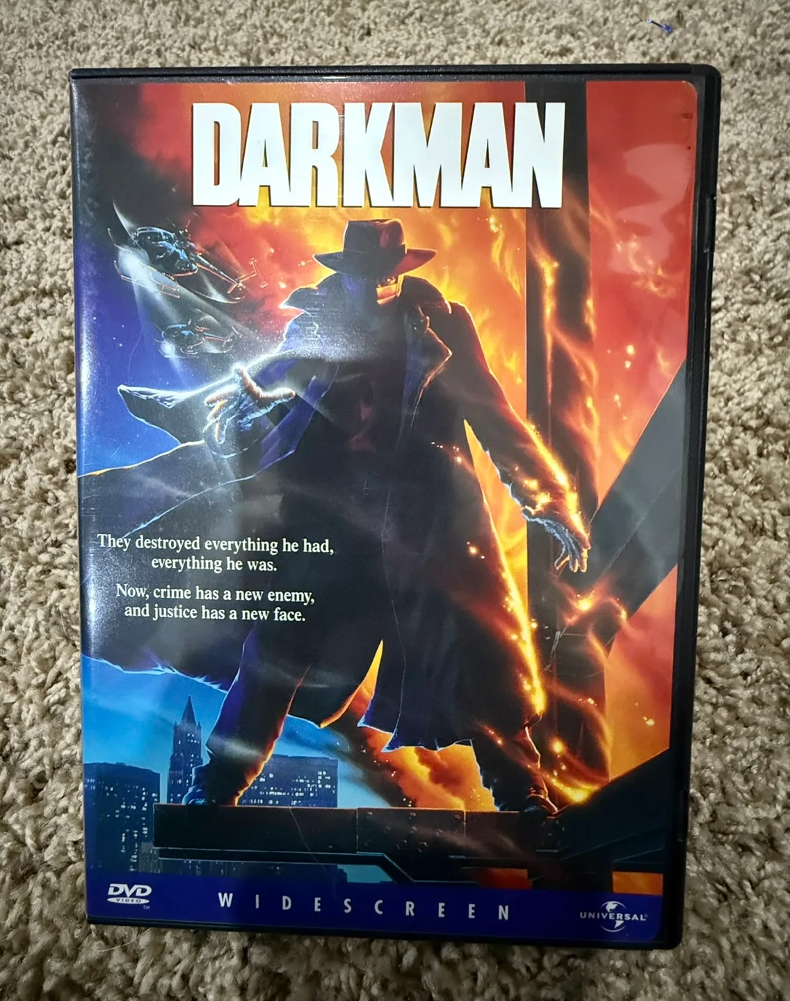 Darkman Novel & DVD image indicator(7)