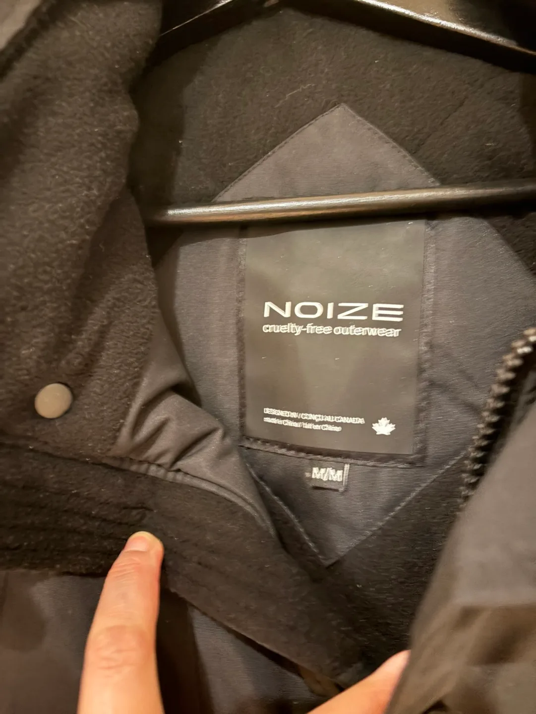 NOIZE Men's Size Medium Black Winter Parka image indicator(9)