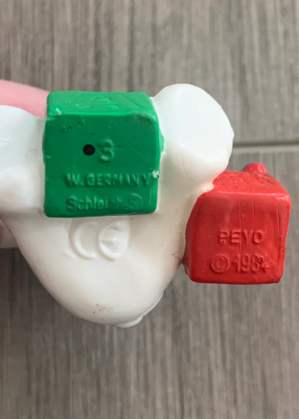 Vintage Baby Smurf Figurine with Blocks image indicator(5)