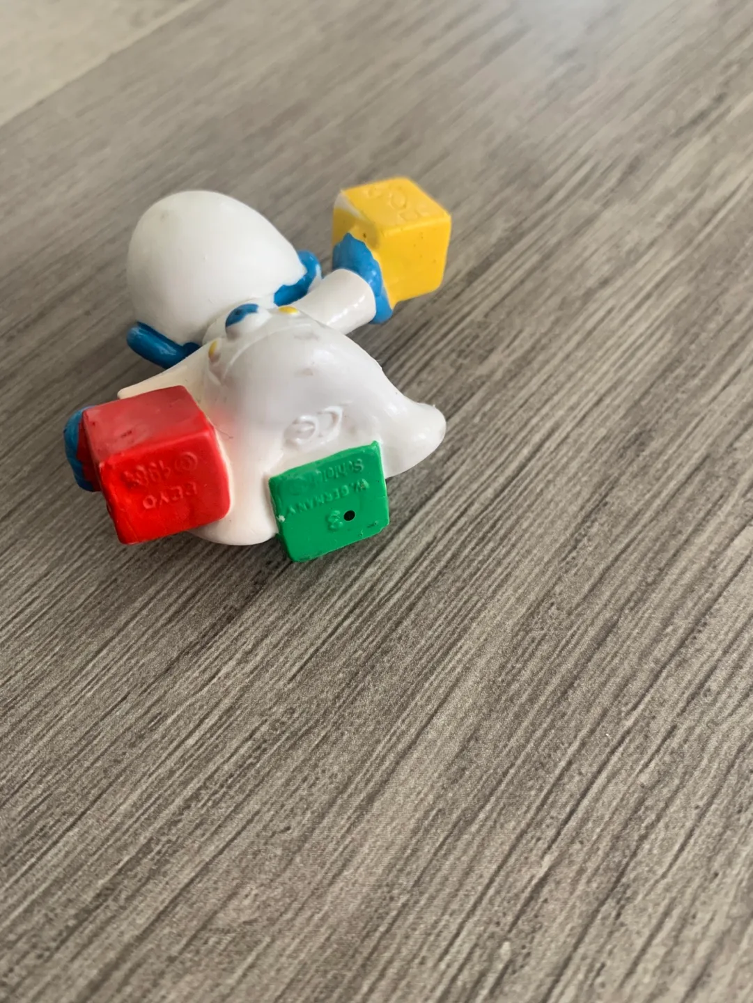 Vintage Baby Smurf Figurine with Blocks image indicator(4)