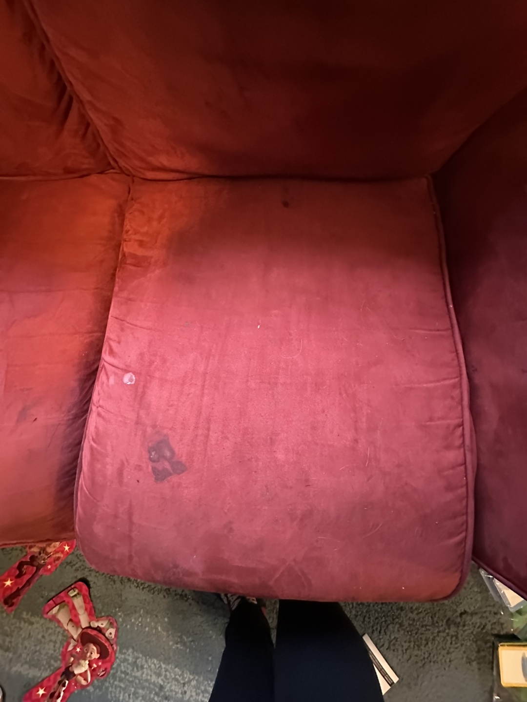 Red Microfibre Loveseat - photo 4