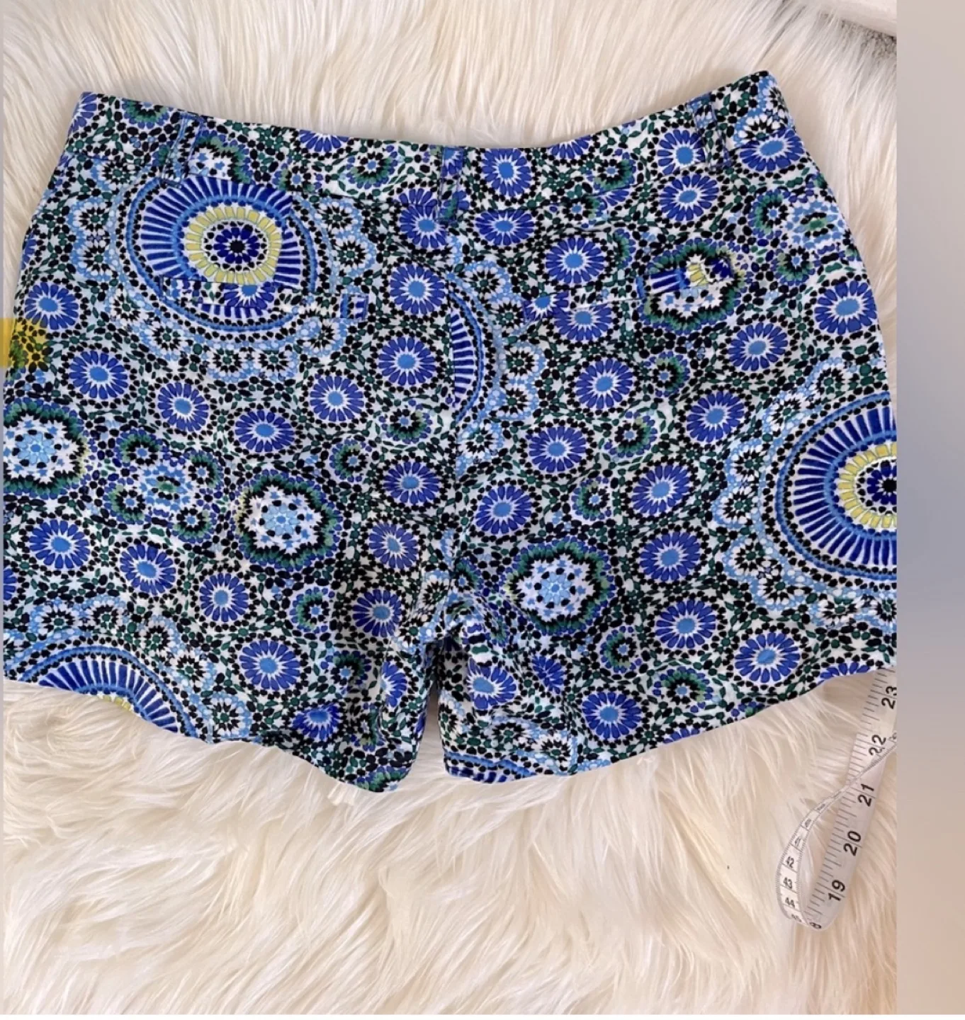 Banana Republic Viscose Blend Shorts image indicator(5)