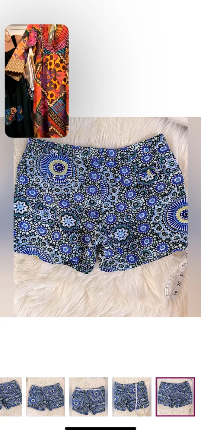 Banana Republic Viscose Blend Shorts image indicator(4)