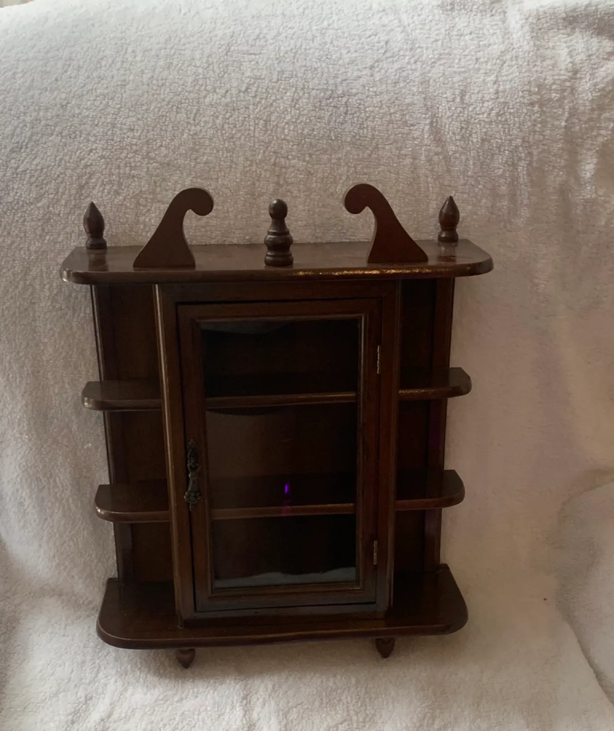 Vintage Wooden Display Curio Cabinet image indicator(2)