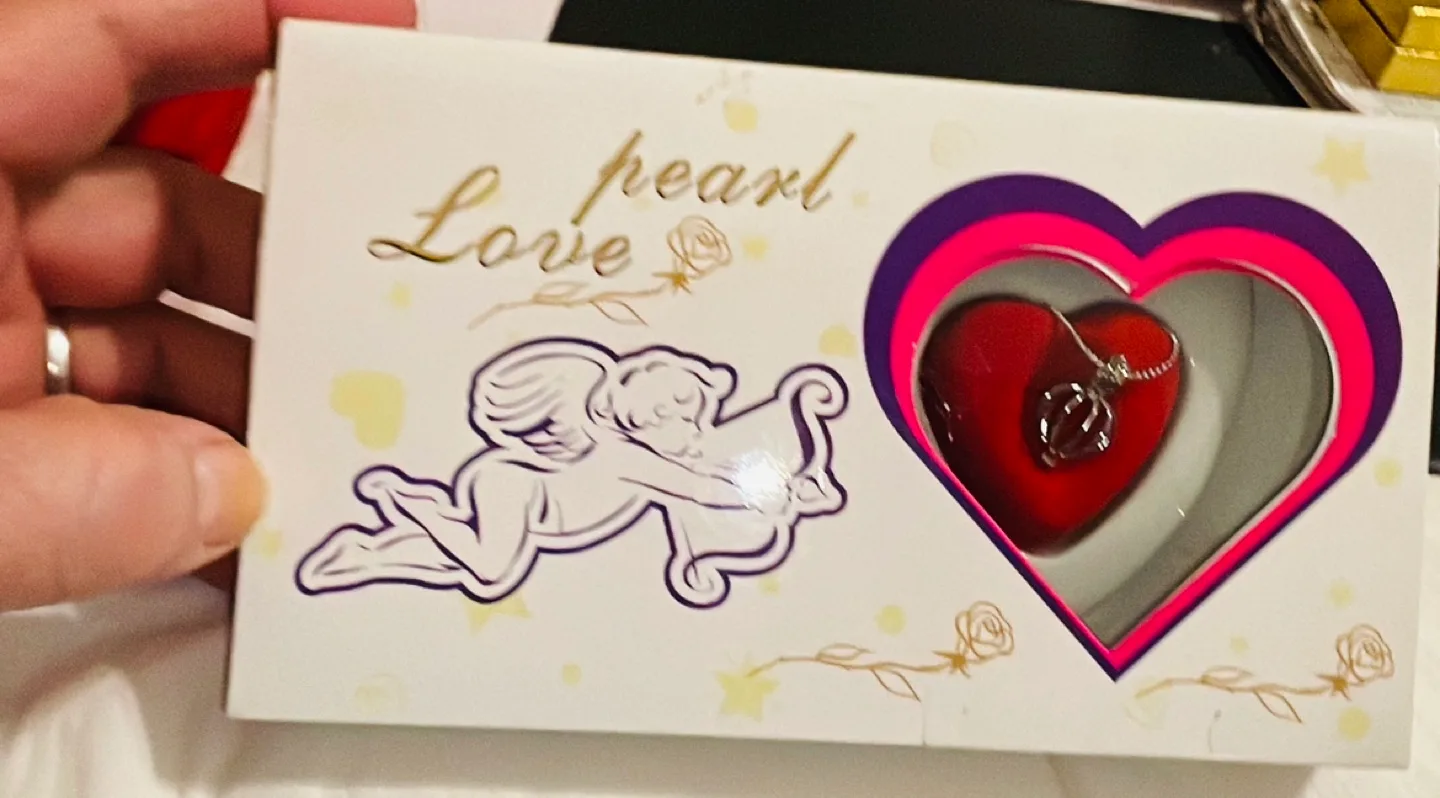 Genuine Pearl in Oyster Kit with Silver necklace image indicator(4)