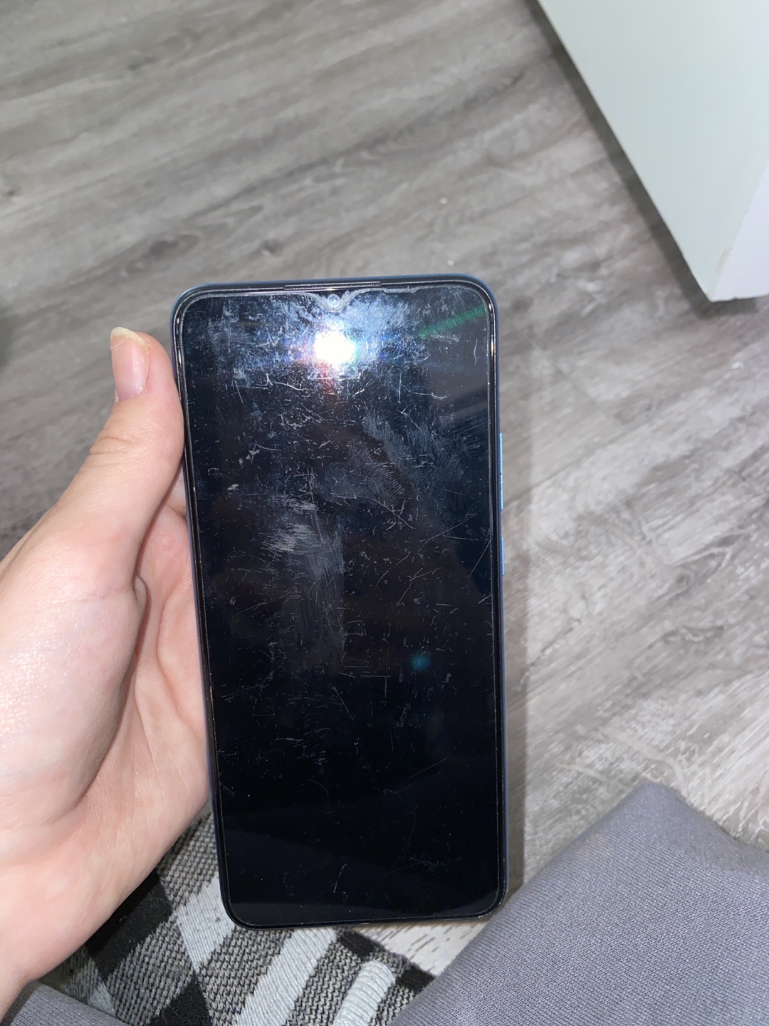 Used Realme 8i Smartphone - photo 2
