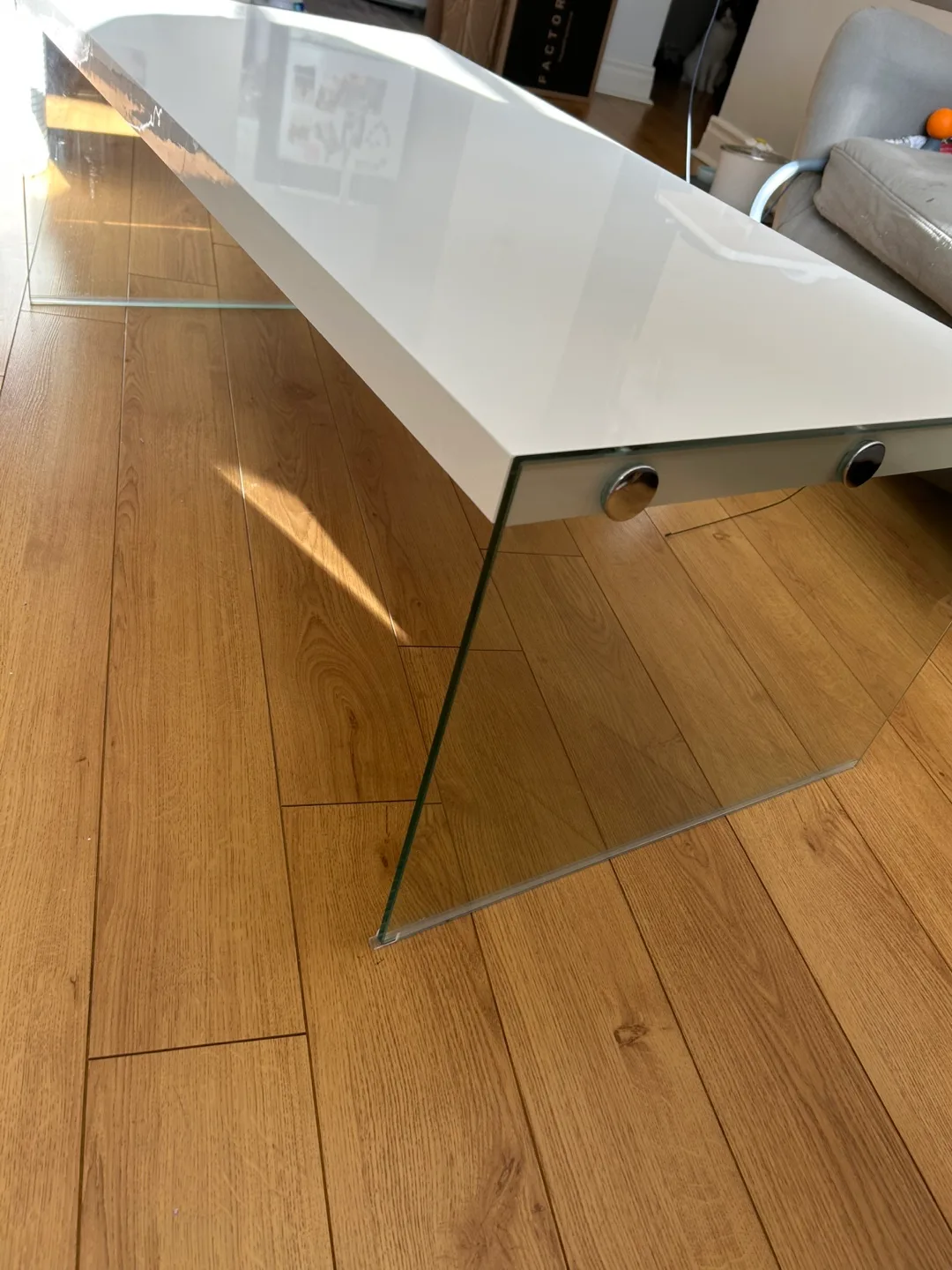 Modern White Coffee Table with Glass Base image indicator(5)