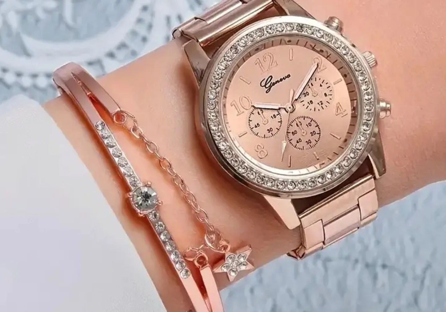 Rose Gold Watch and Bracelet Set image indicator(2)