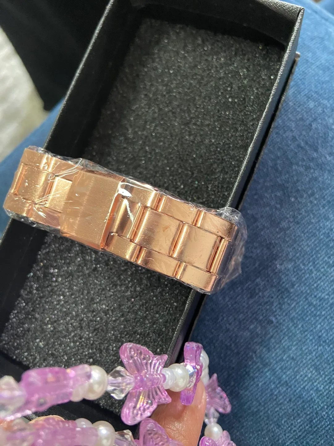 Rose Gold Watch and Bracelet Set image indicator(9)