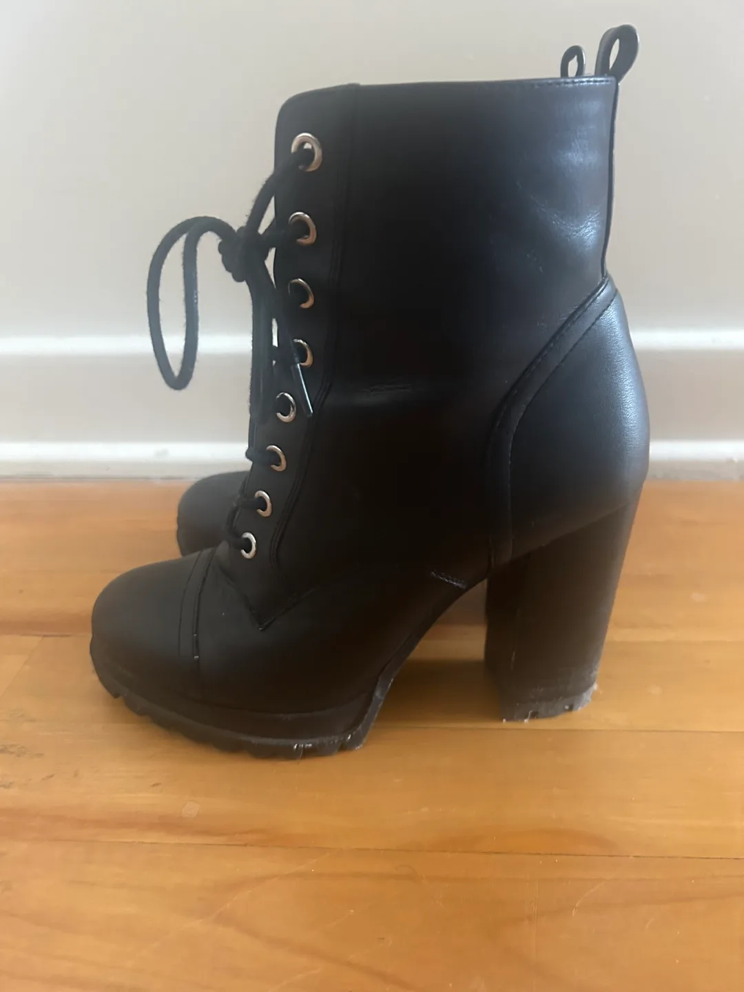 Black Leather Lace-Up Block Heel Ankle Boots image indicator(2)