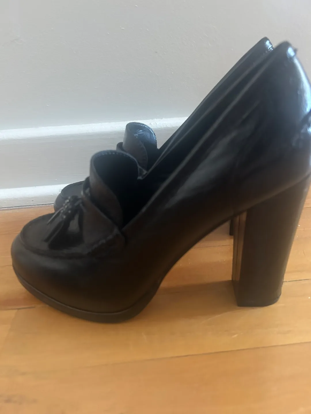 Vince Camuto Black Leather Tassel Loafers image indicator(2)