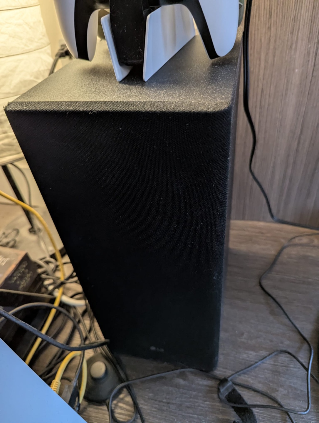 LG Soundbar with Wireless Subwoofer - photo 3