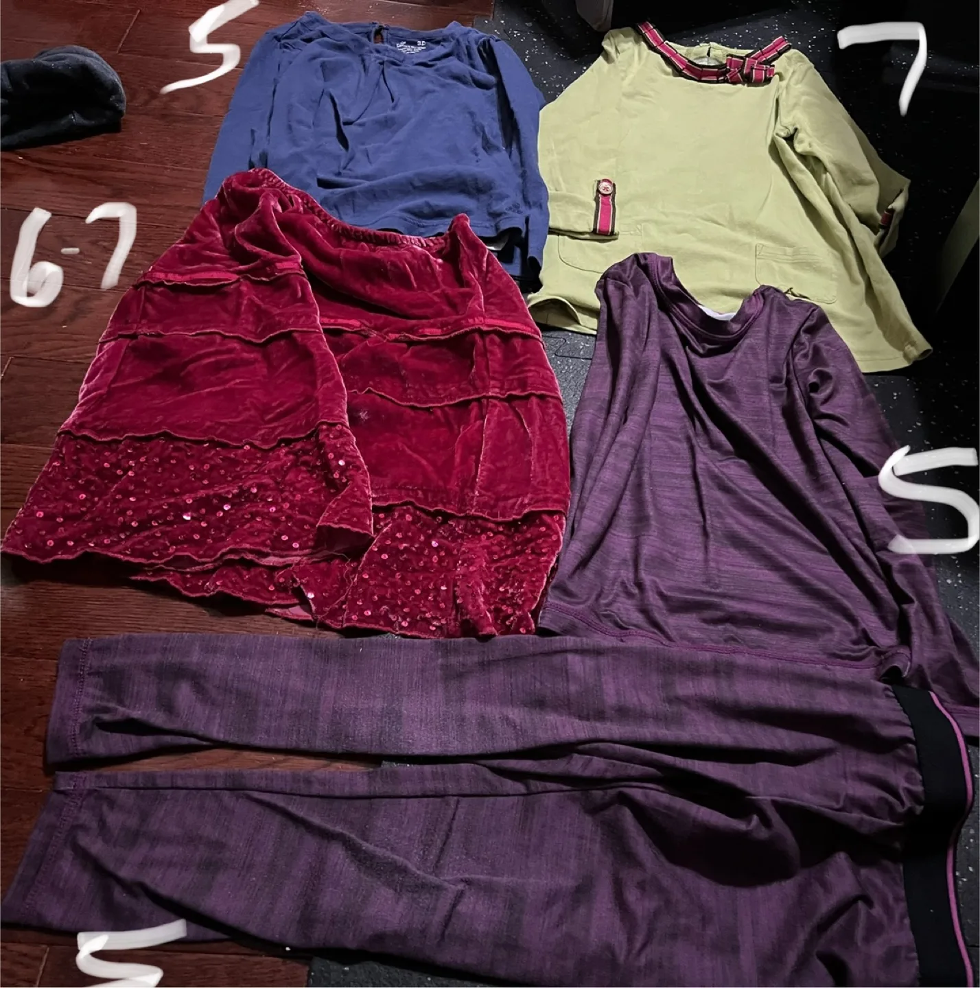 Girls' Clothing Bundle 🥕 thumbnail