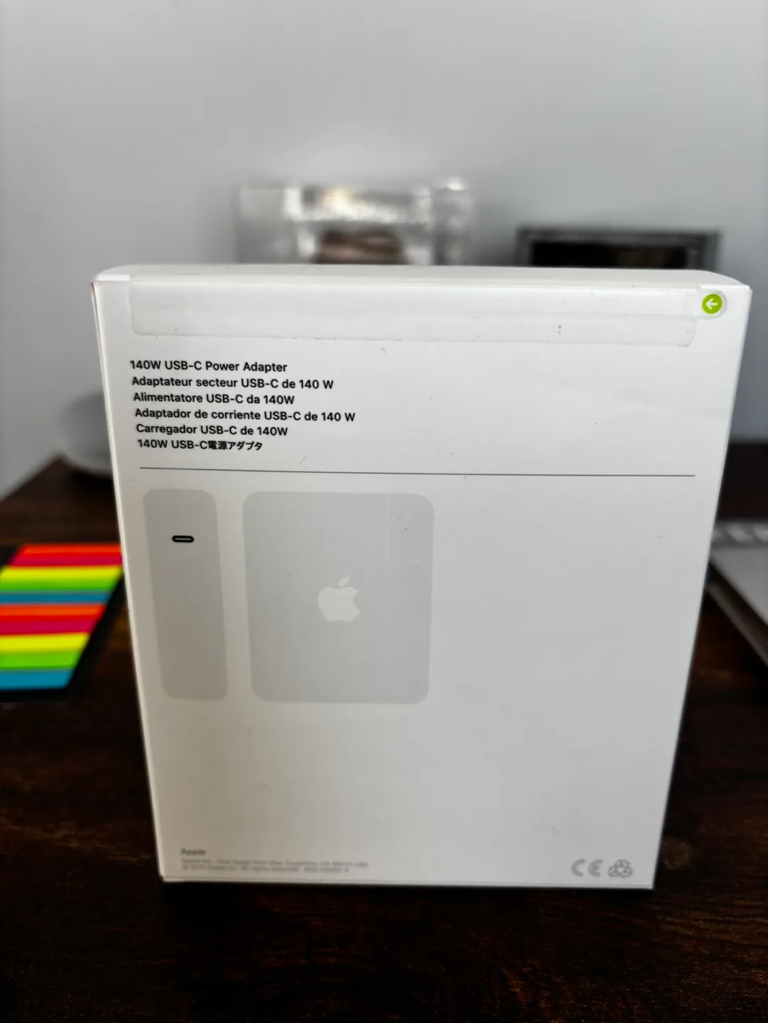 2 Left 🔌 Apple 140W USB-C Power Adapter image indicator(2)