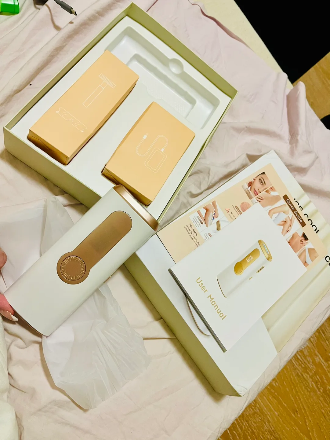 Brand New Ice-Cool Hair Removal Device - 9 Intensity Levels image indicator(2)