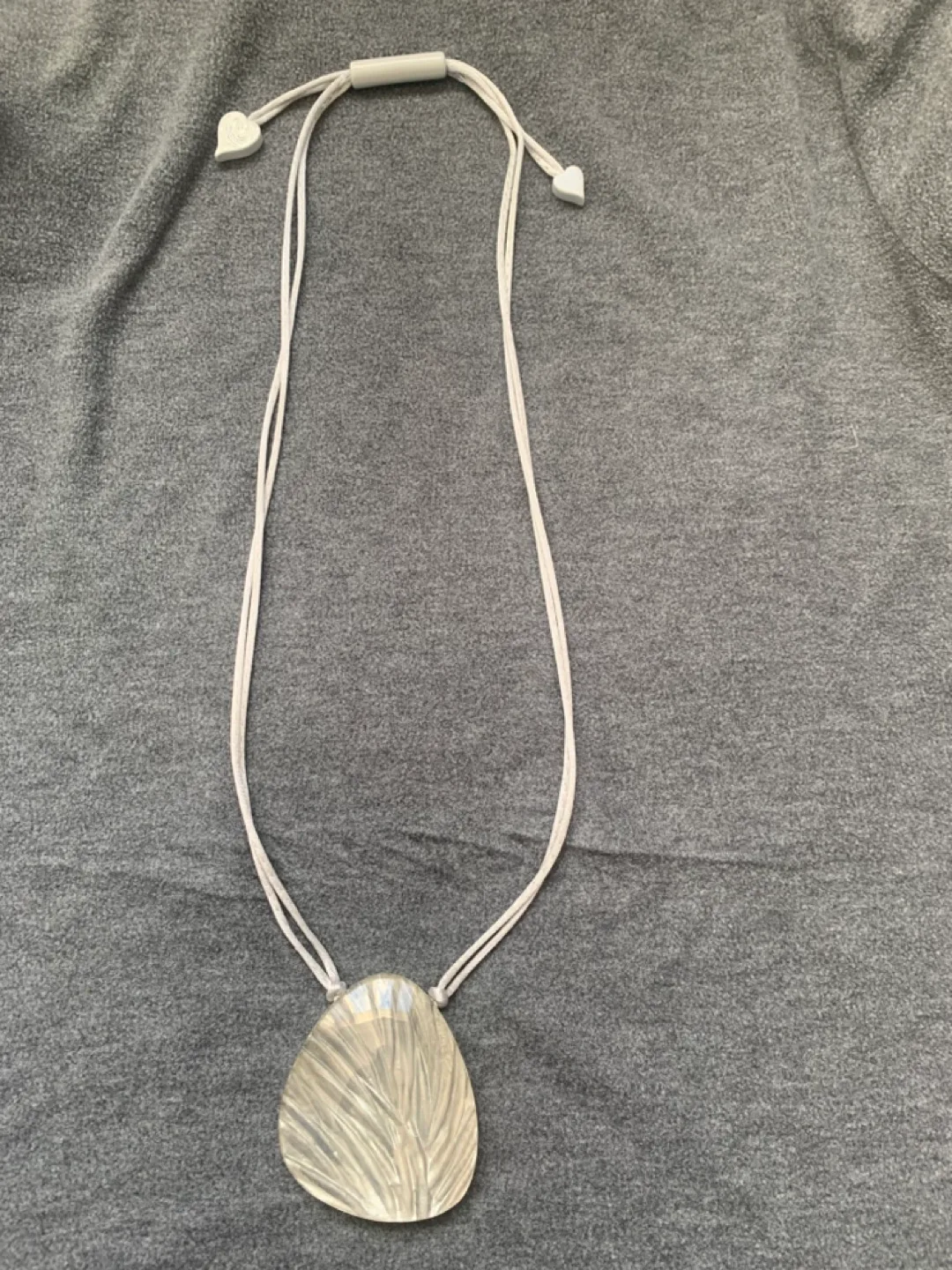 Unique Clear Resin Pendant Necklace image indicator(2)