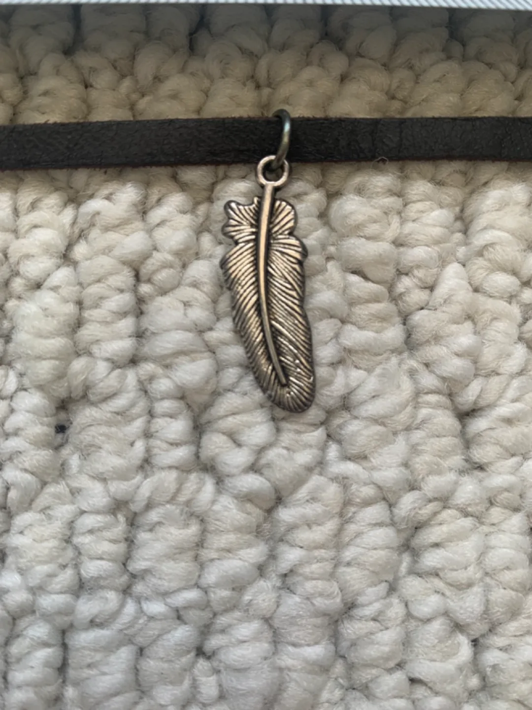 Brown Leather Feather Choker Necklace image indicator(2)