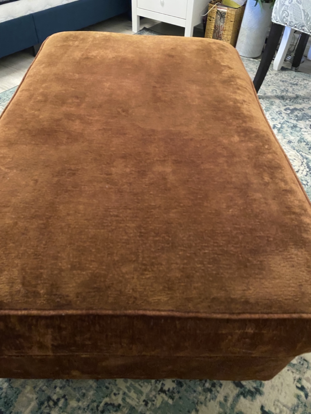 Large padded ottoman - photo 2