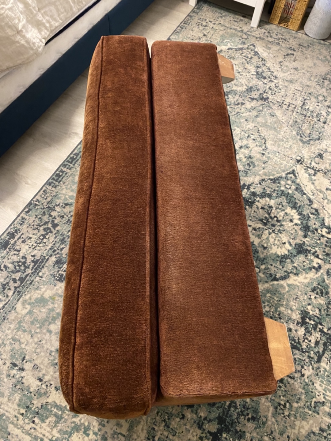Large padded ottoman - photo 3