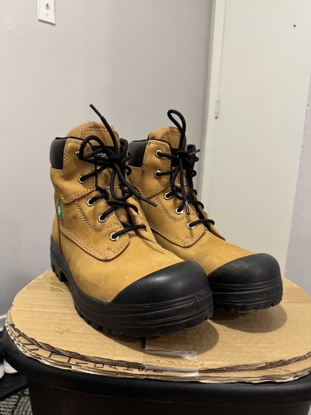 Work Boots - Size 9 Dakota 6inch brand