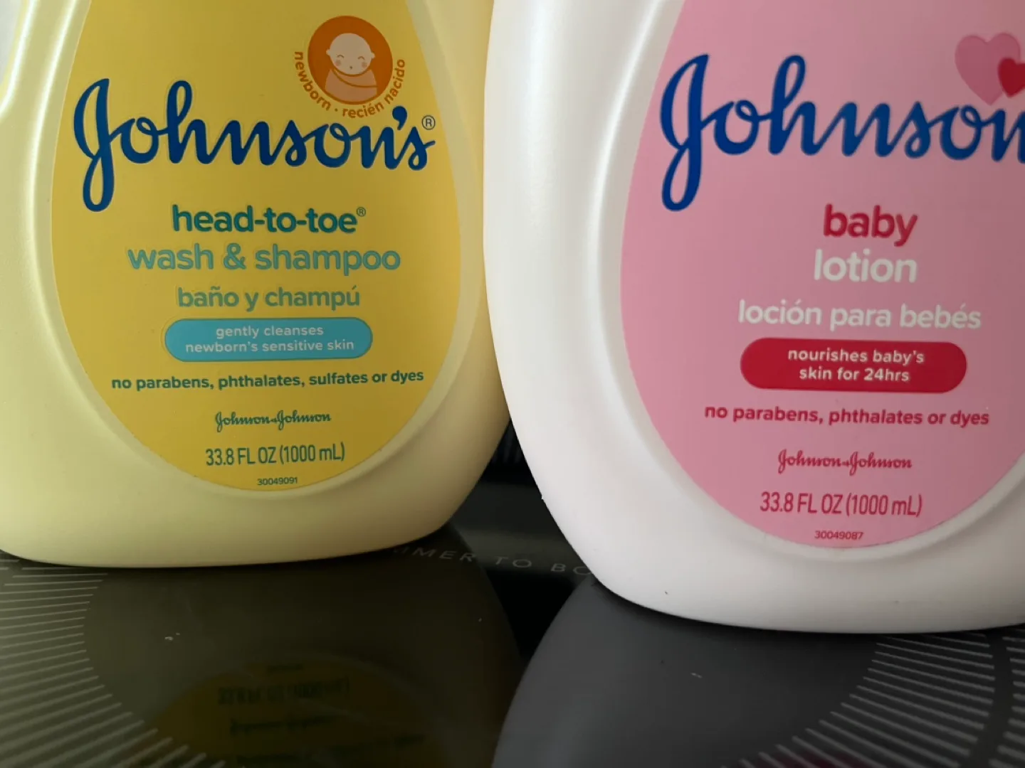 Johnson's Baby Wash & Shampoo + Lotion (Large Bottles) image indicator(3)