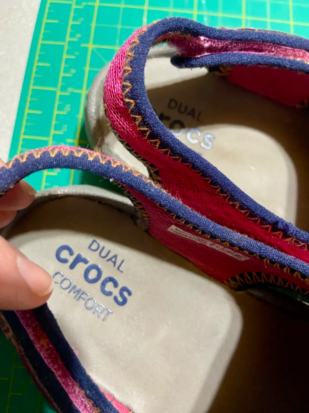 Crocs Kids' Size 13 Pink Sandals image indicator(3)