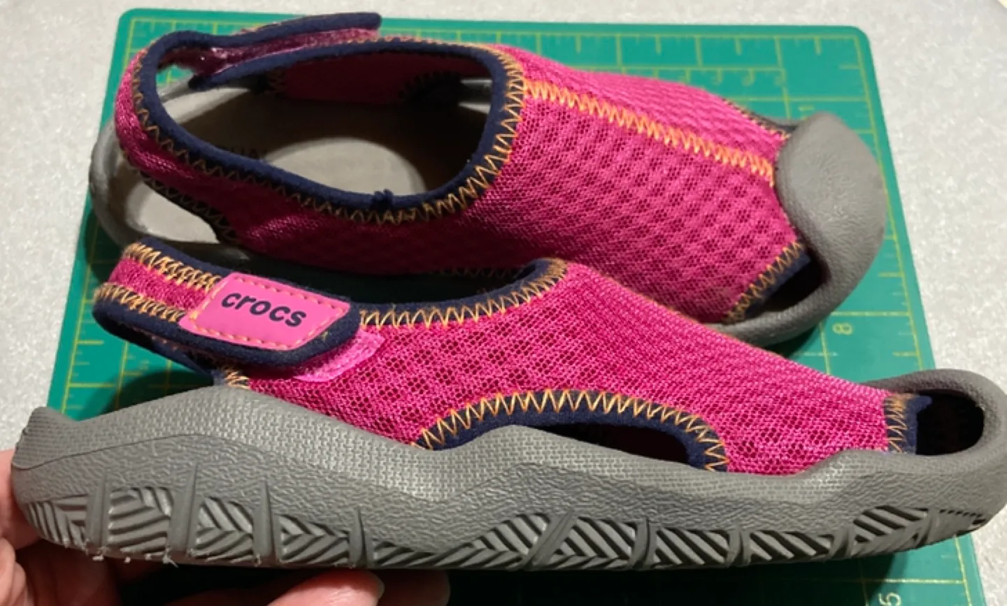 Crocs Kids' Size 13 Pink Sandals image indicator(5)