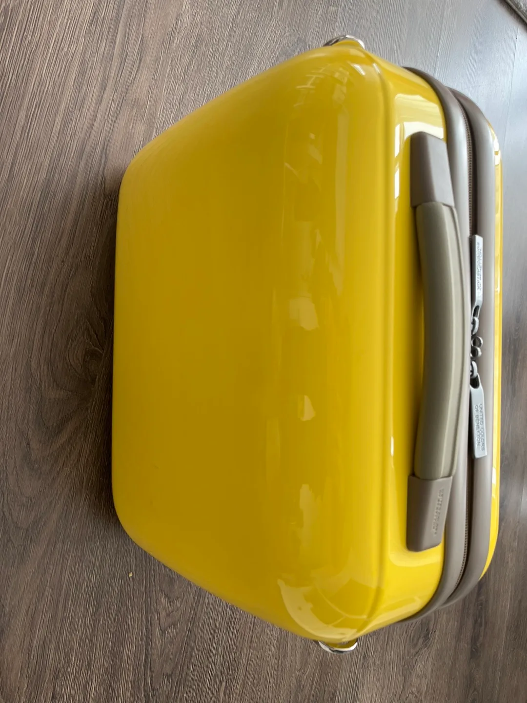 United Colors of Benetton Yellow Carry-on Suitcase image indicator(5)