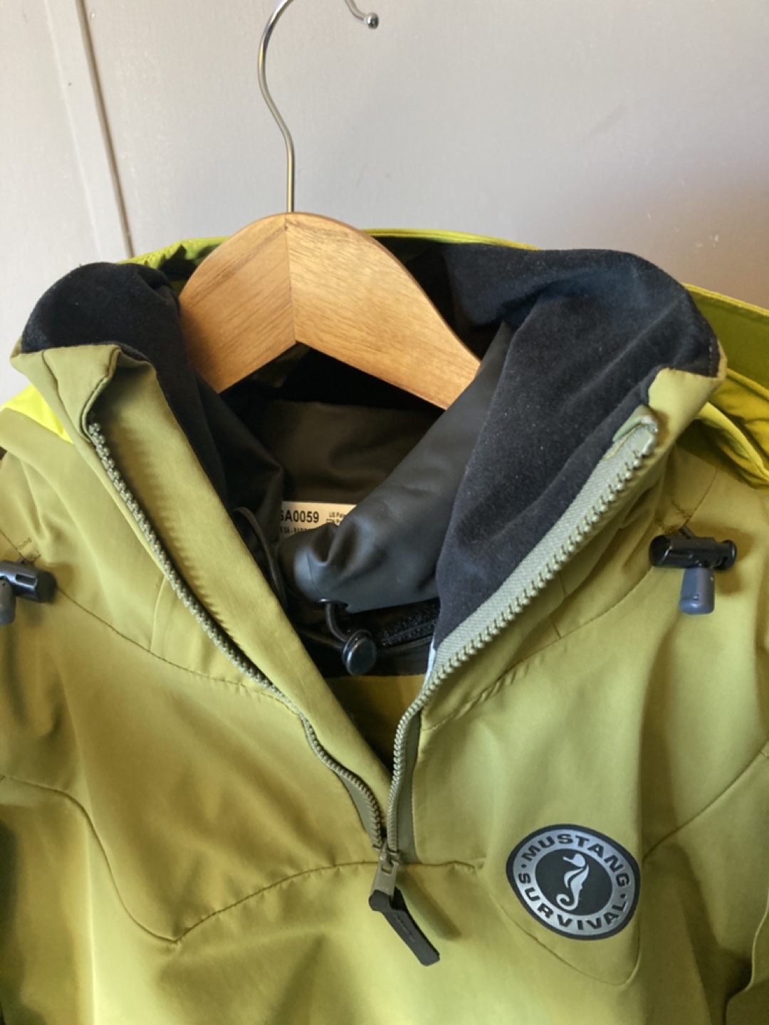 Mustang Survival dry top - photo 4