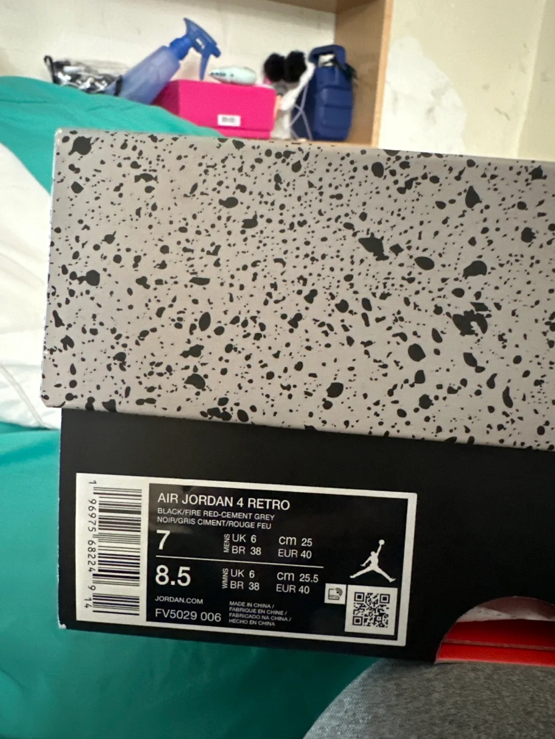 AUTHENTICAir Jordan 4 Retro Black/Fire Red-Cement Grey  Size 7 image indicator(4)