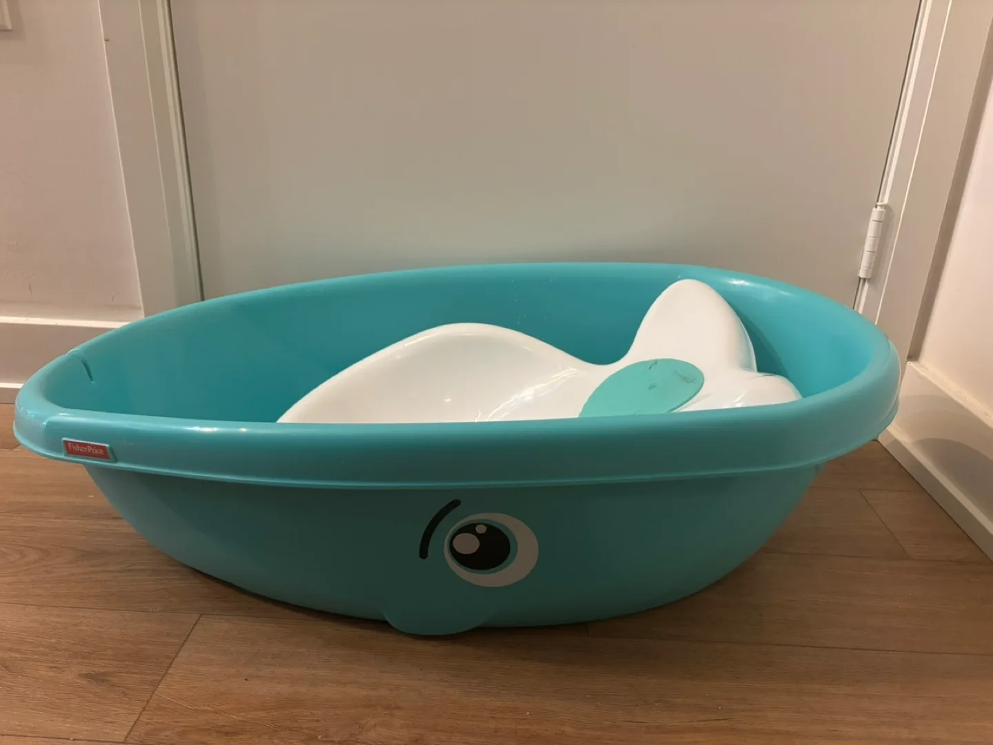 Baby Bath Tub with Newborn Support thumbnail