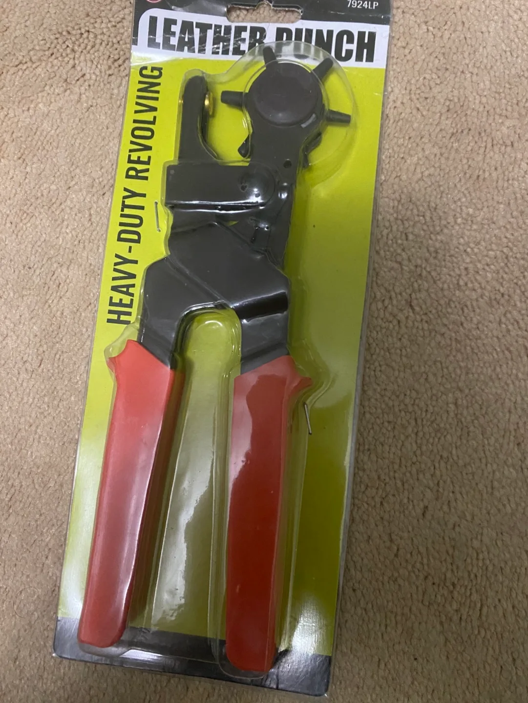 Heavy-Duty Leather Punch with 6 Interchangeable Heads image indicator(2)