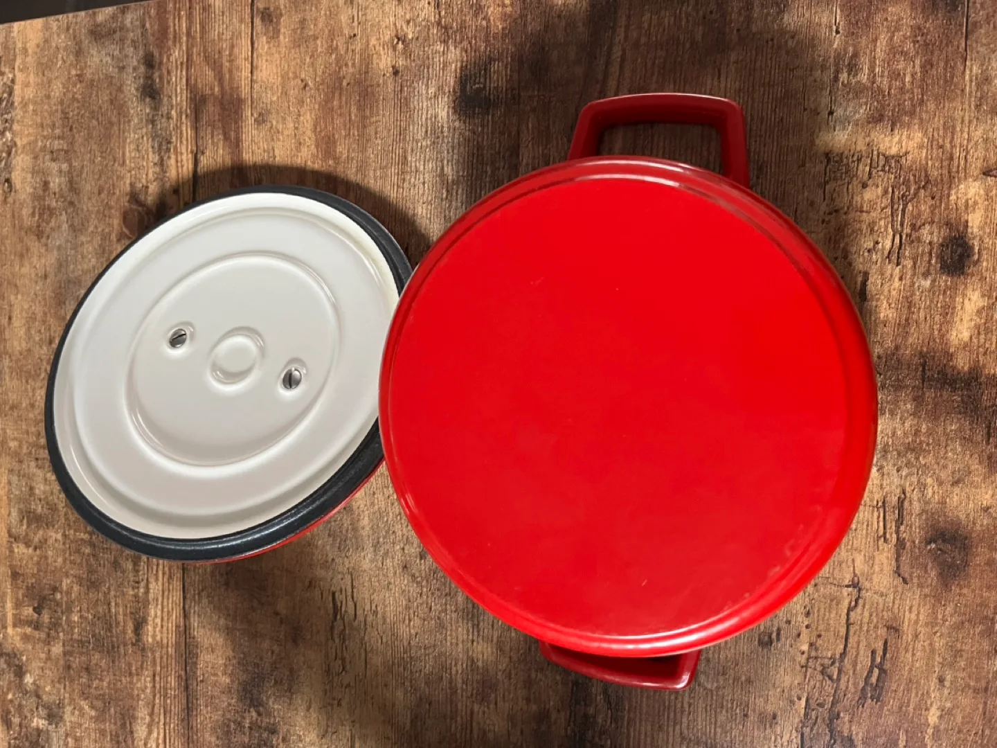 Martha Stewart Red Enamel Cast Iron Dutch Oven with Lid image indicator(2)