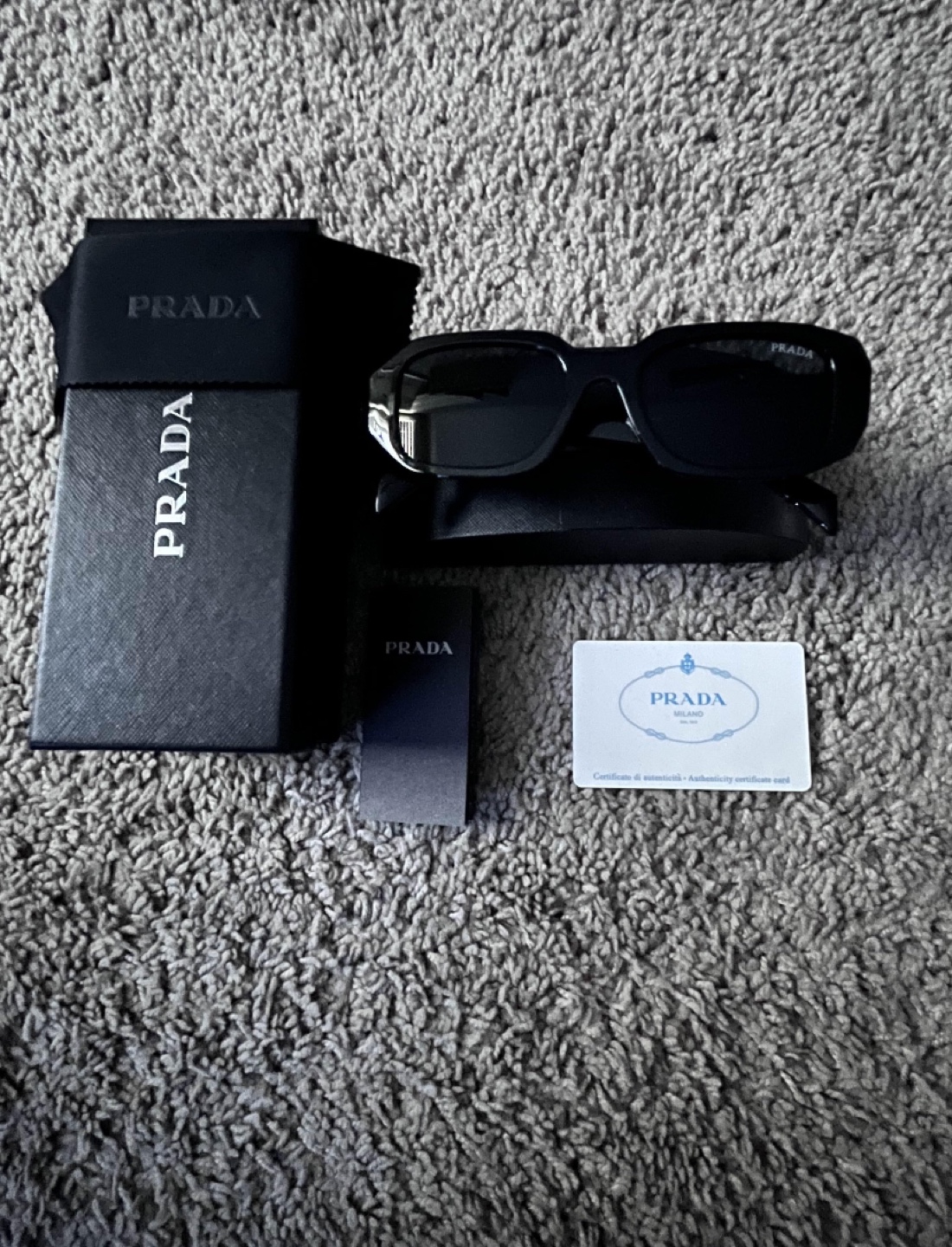 Prada sunglasses(price negotiable)