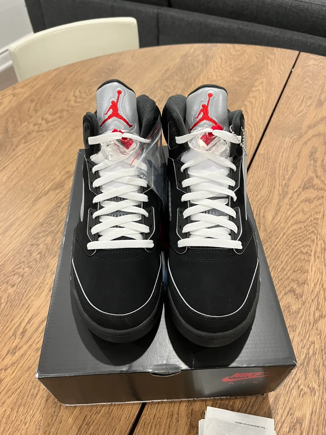 Jordan 5 Metallic Size 8.5 image indicator(2)